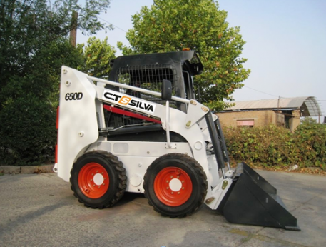 Mini carregadeira - 650Kg	